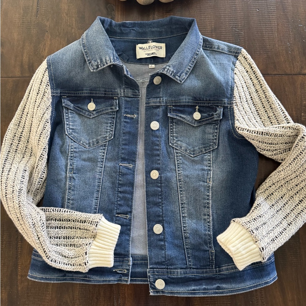 Wallflower Women’s Blue Denim Jacket with Cream Knit Sleeves~Size Large~NWOT